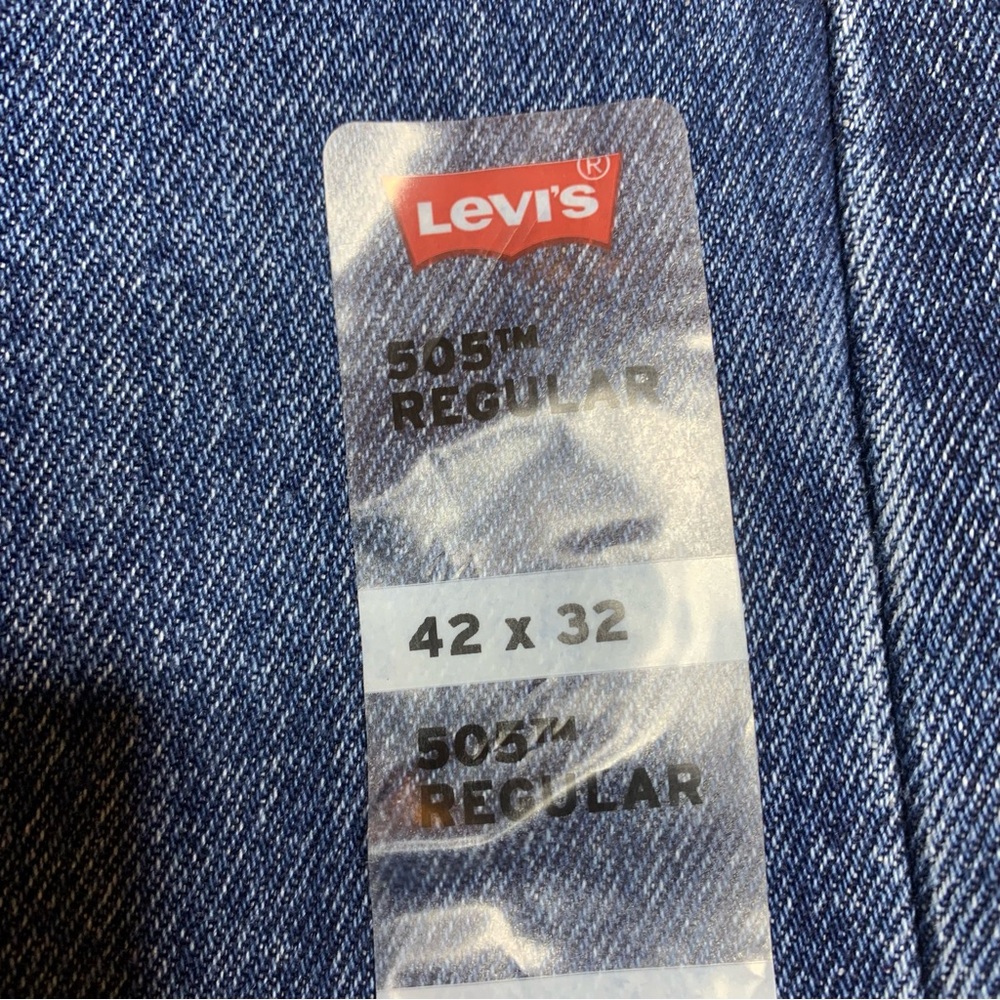 NWT! Men’s Levi’s Jeans - Picture 4 of 5